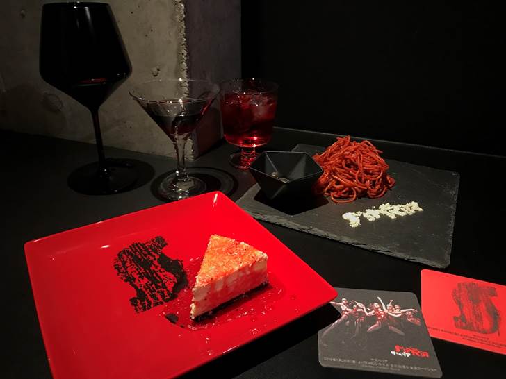 【CAF&Eacute;:MONOCHROME】&times;『サスぺリア』