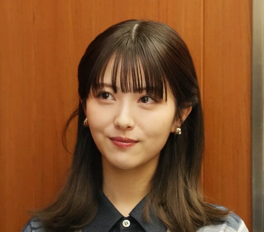 浜辺美波（本人役）