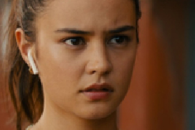 コートニー・イートン