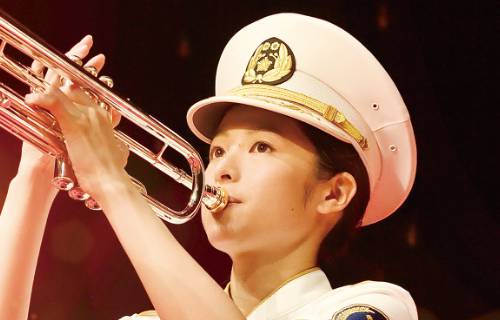 清野菜名 - 来島春子役