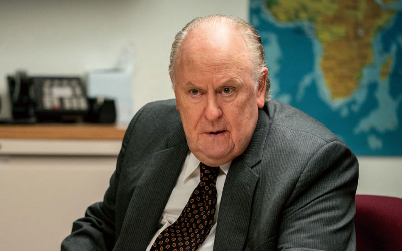 ジョン・リスゴー ［ロジャー・エイルズ／77歳］