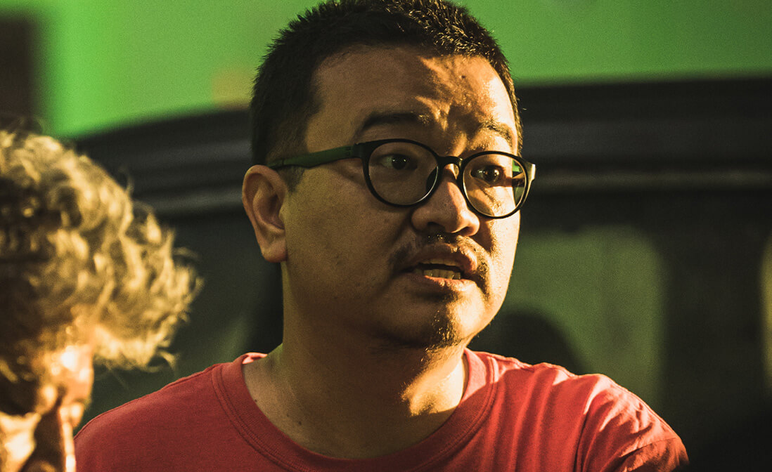 監督：ヨン･サンホ